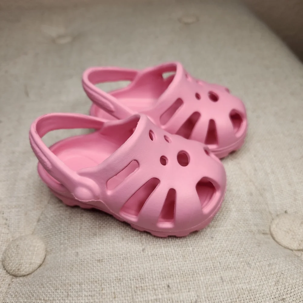 pink sandals